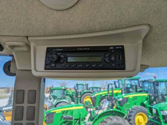2017 John Deere 5075M - Image 17