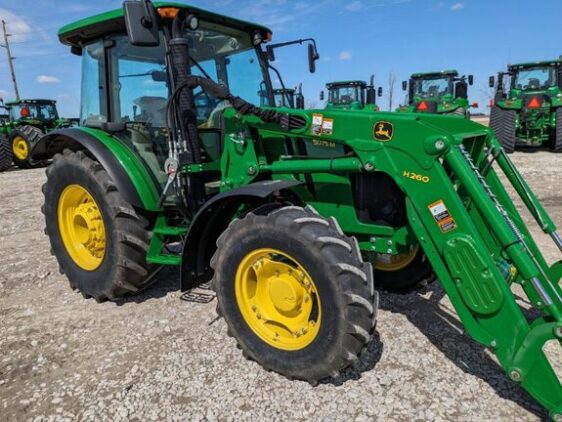 2017 John Deere 5075M - Image 3