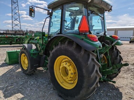 2017 John Deere 5075M - Image 4