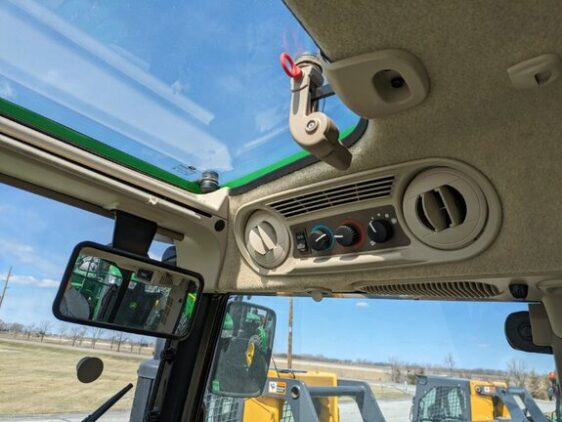 2017 John Deere 5075M - Image 19