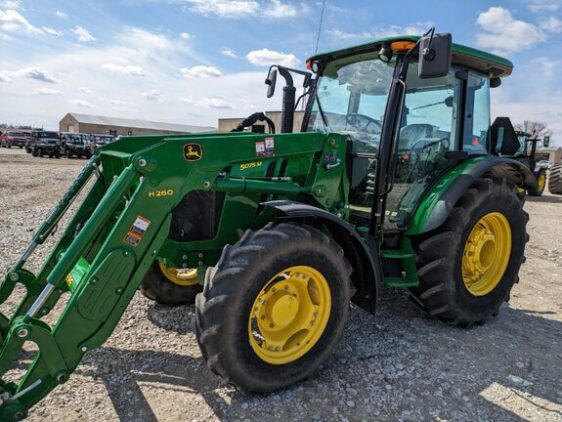 2017 John Deere 5075M