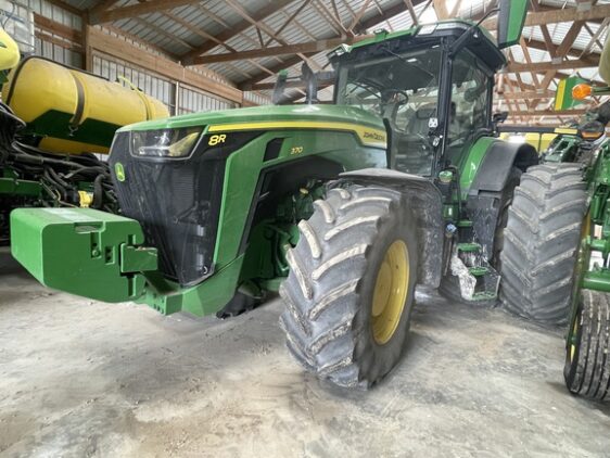 2023 John Deere 8R 370