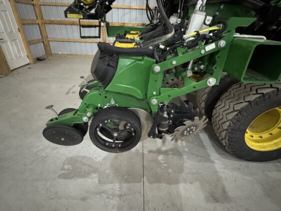 2025 John Deere DB60 - Image 23