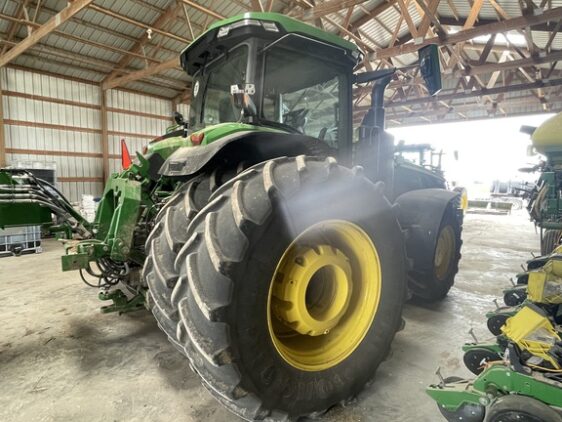2023 John Deere 8R 370 - Image 3