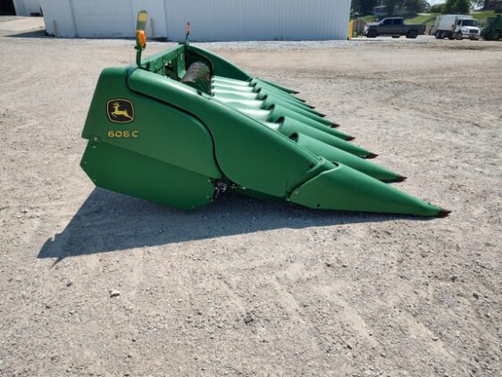 2014 John Deere 608C - Image 3