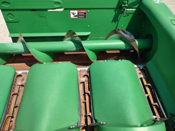 2014 John Deere 608C - Image 12
