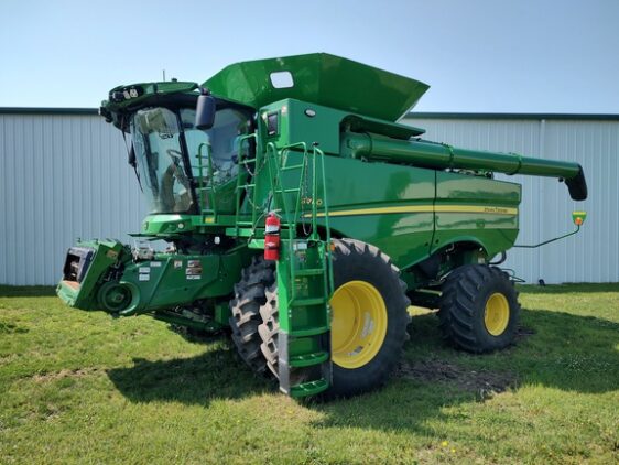 2023 John Deere S780