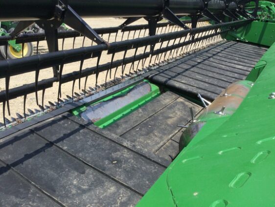 2013 John Deere 635FD - Image 33