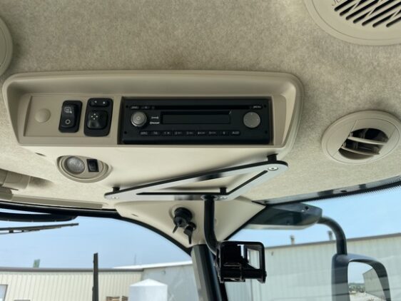 2017 John Deere S690 - Image 20