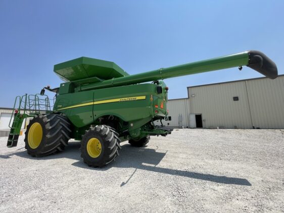 2017 John Deere S690 - Image 5