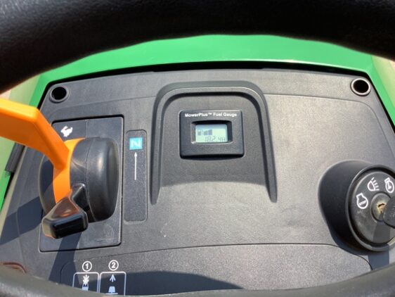 2020 John Deere S240 - Image 7