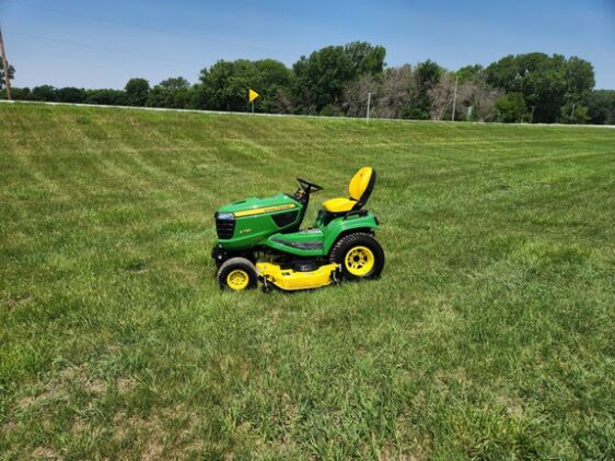 2021 John Deere X730 - Image 2