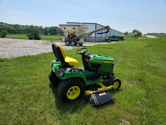 2021 John Deere X730 - Image 6