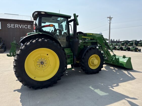 2024 John Deere 6R 215 - Image 13