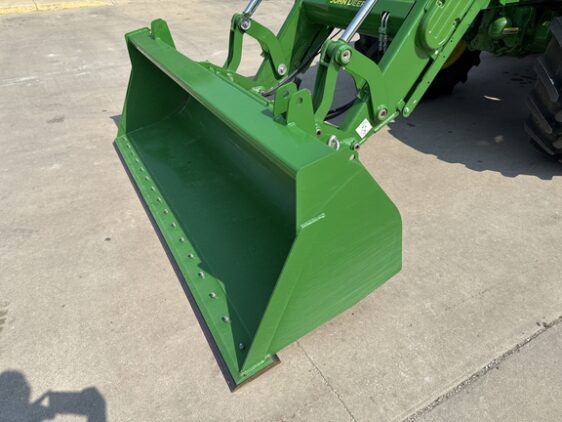 2024 John Deere 6R 215 - Image 28