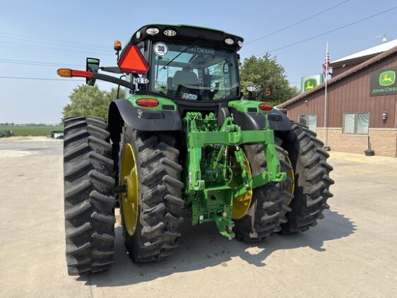 2024 John Deere 6R 215 - Image 9