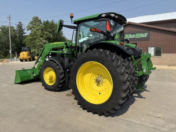 2024 John Deere 6R 215 - Image 7