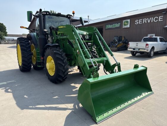 2024 John Deere 6R 215 - Image 17