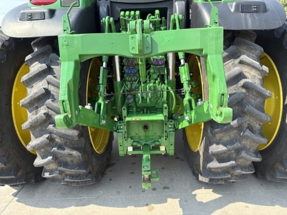 2024 John Deere 6R 215 - Image 32