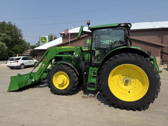 2024 John Deere 6R 215 - Image 6