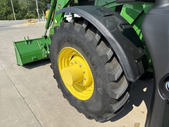 2024 John Deere 6R 215 - Image 38