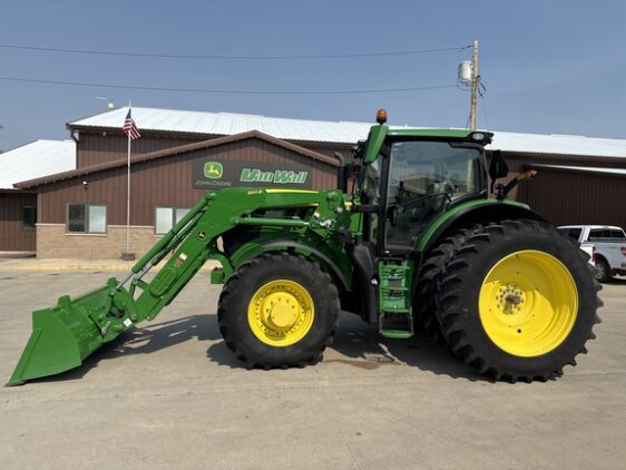 2024 John Deere 6R 215 - Image 5