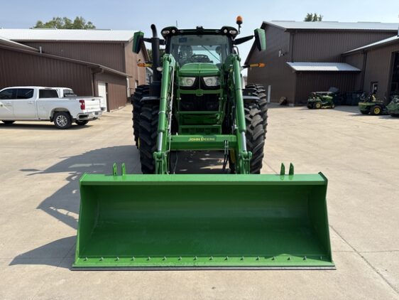 2024 John Deere 6R 215 - Image 18