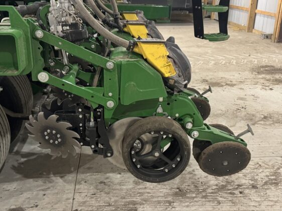 2025 John Deere DB90 - Image 15