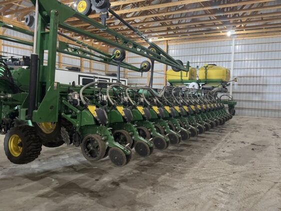 2025 John Deere DB90 - Image 5
