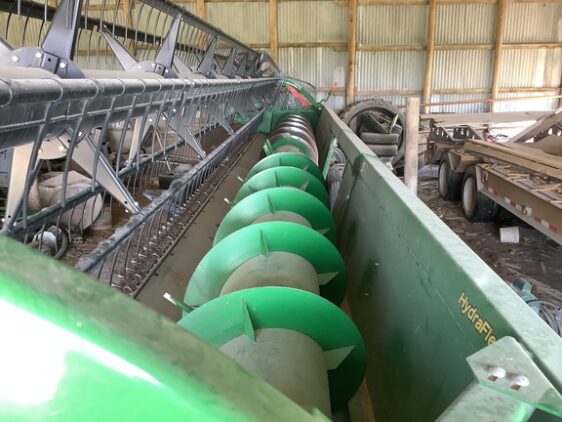 2017 John Deere 630F - Image 23