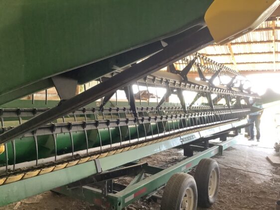 2017 John Deere 630F - Image 8
