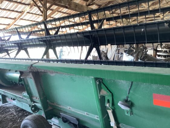 2017 John Deere 630F - Image 15