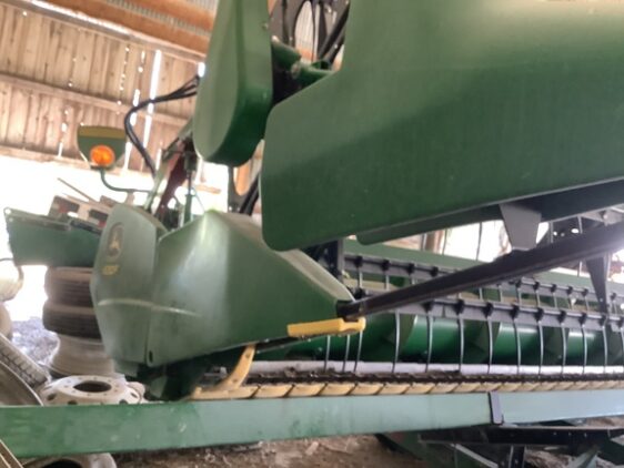 2017 John Deere 630F - Image 10