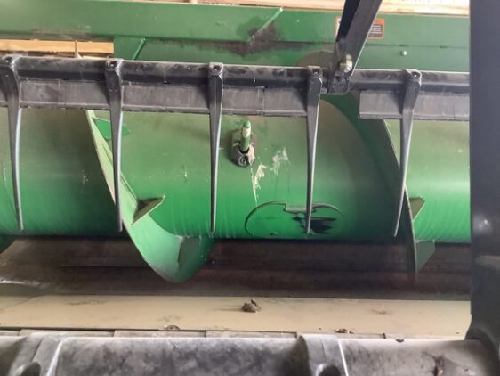 2017 John Deere 630F - Image 5
