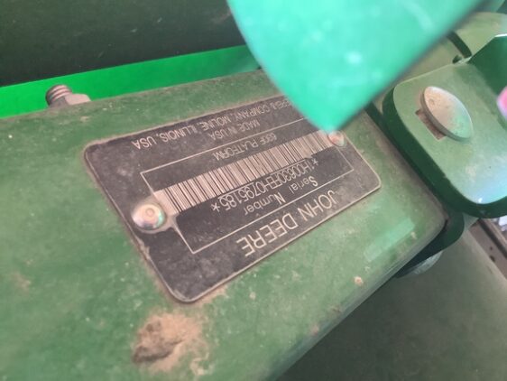 2017 John Deere 630F - Image 25