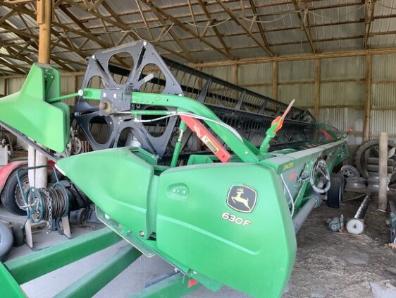 2017 John Deere 630F - Image 24