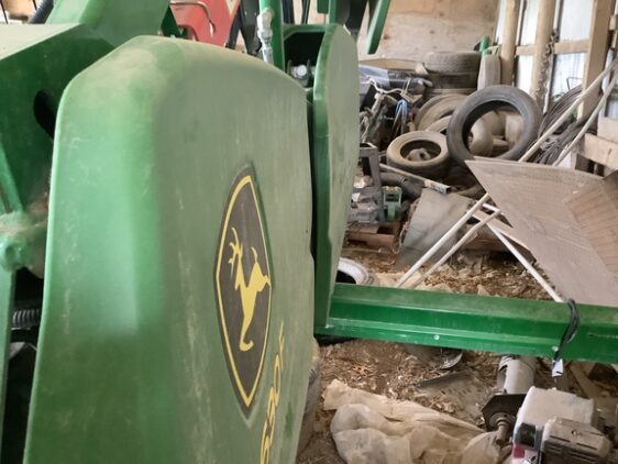 2017 John Deere 630F - Image 22