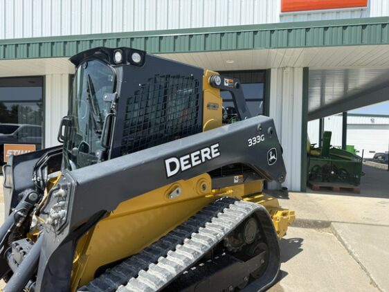 2018 John Deere 333G - Image 14