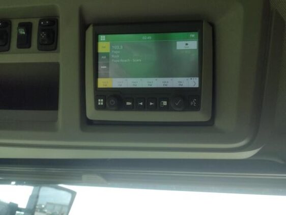 2024 John Deere 9R 590 - Image 16