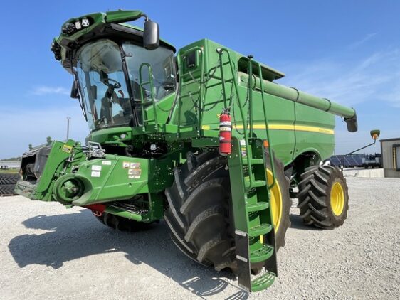 2024 John Deere S770