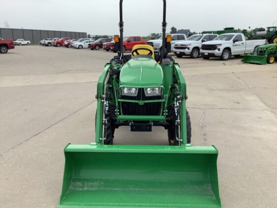 2022 John Deere 3038E - Image 3