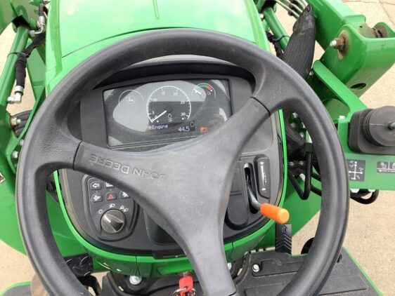 2022 John Deere 3038E - Image 13