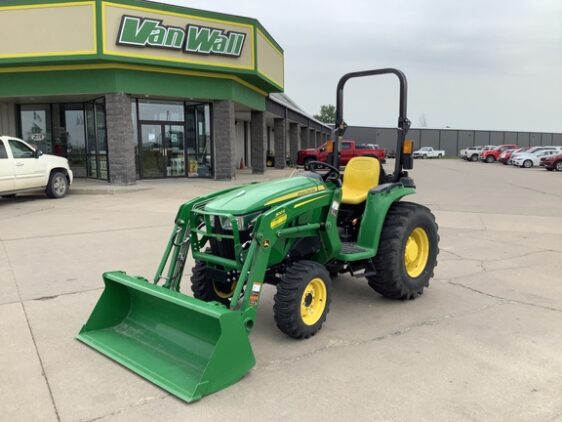 2022 John Deere 3038E
