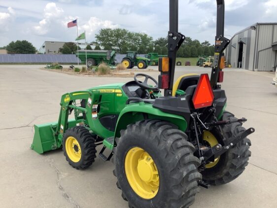 2022 John Deere 3038E - Image 8