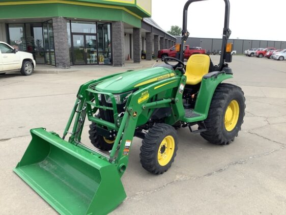 2022 John Deere 3038E - Image 2