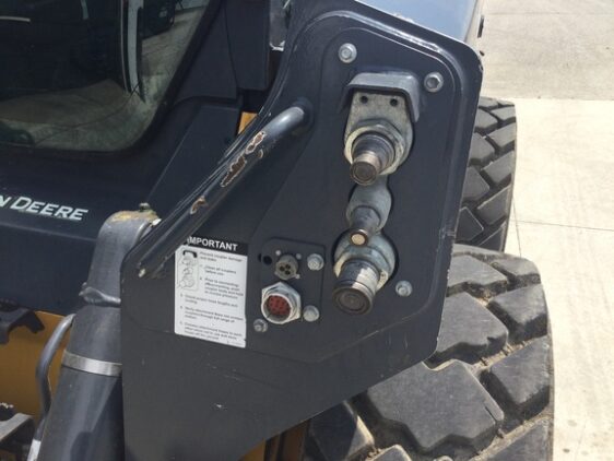 2020 John Deere 332G - Image 24