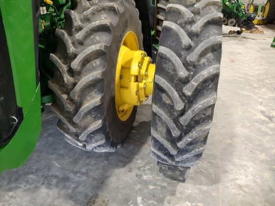 2023 John Deere 8R 370 - Image 7