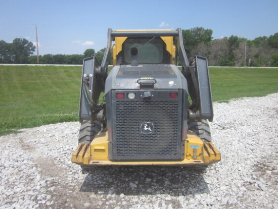 2017 John Deere 332G - Image 2