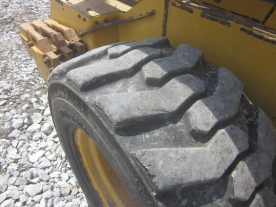 2017 John Deere 332G - Image 17