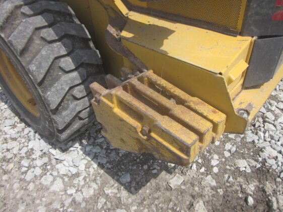 2017 John Deere 332G - Image 16